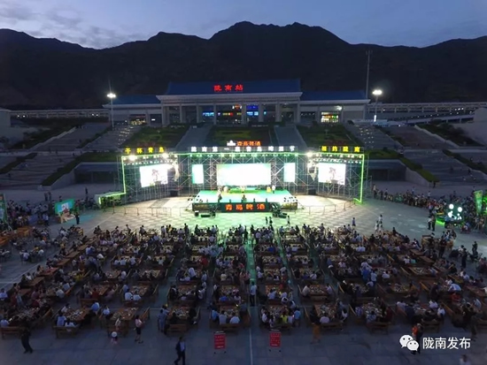 好嗨喲！隴南第一屆青島啤酒節(jié)開幕啦，為期8天