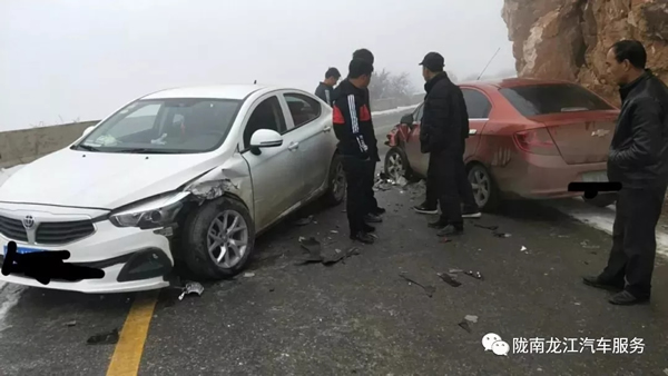 金錘鈑金，銀槍噴漆！龍江汽修值得信賴！