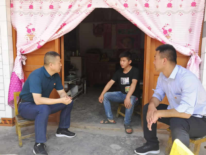 “感黨恩、憶黨史”，--市龍江城鄉(xiāng)發(fā)展集團(tuán)公司開展慶祝建黨99周年主題黨日活動(dòng)