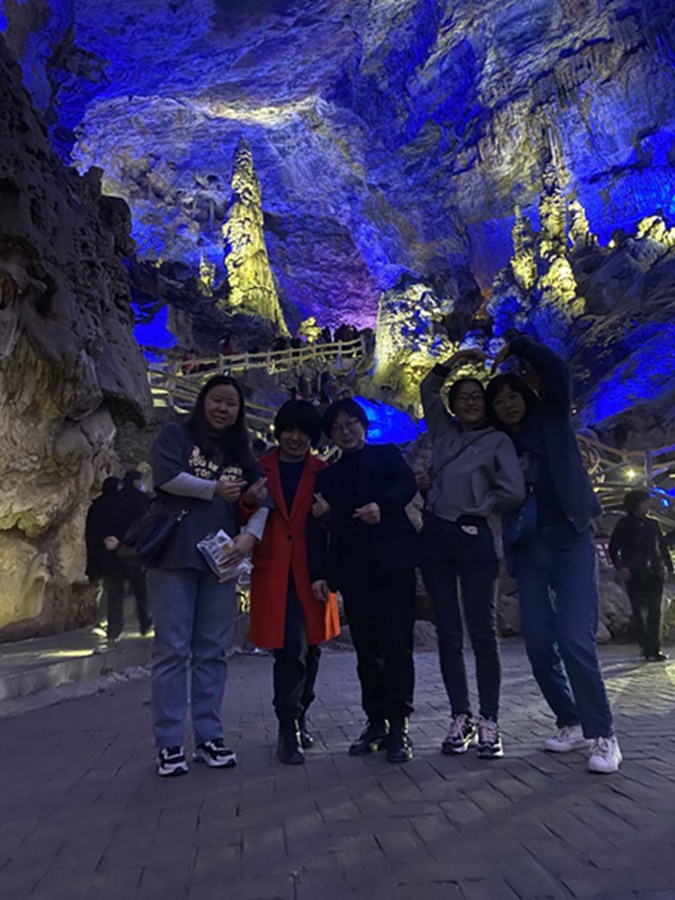 擁抱春天，不負(fù)春光——市龍江集團(tuán)歡慶“三?八”國際勞動婦女節(jié)